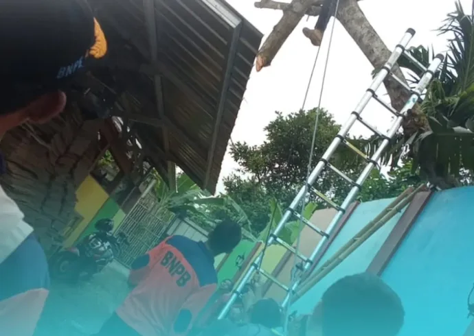 Kegiatan Pemdes Karangtengah Bisa Hari Rabu, 15 Oktober 2025.➡️ Menghadiri acara Pisah Sambut (1)