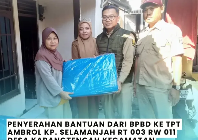 Kegiatan Pemdes Karangtengah Bisa Hari Senin, 21 Juli 2025.➡️ Penyerahan bantuan dari BPBD ke (2)